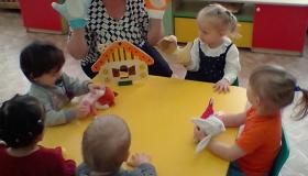 "Куклы-артисты!"