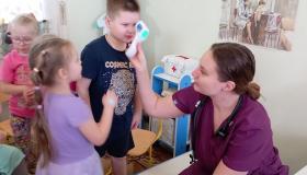 Моя мама-фельдшер!